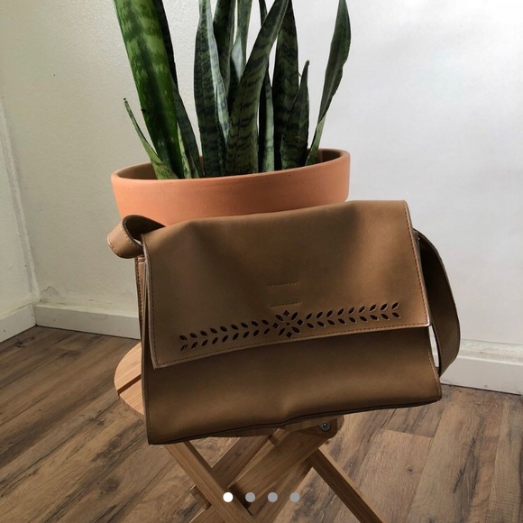 Vintage Minimal Purse - Picture 2 of 4